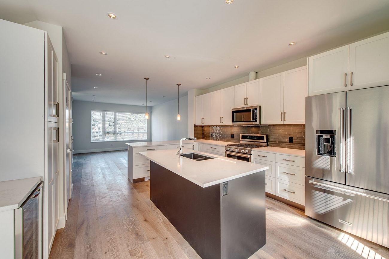 06 Okanagan Condo
