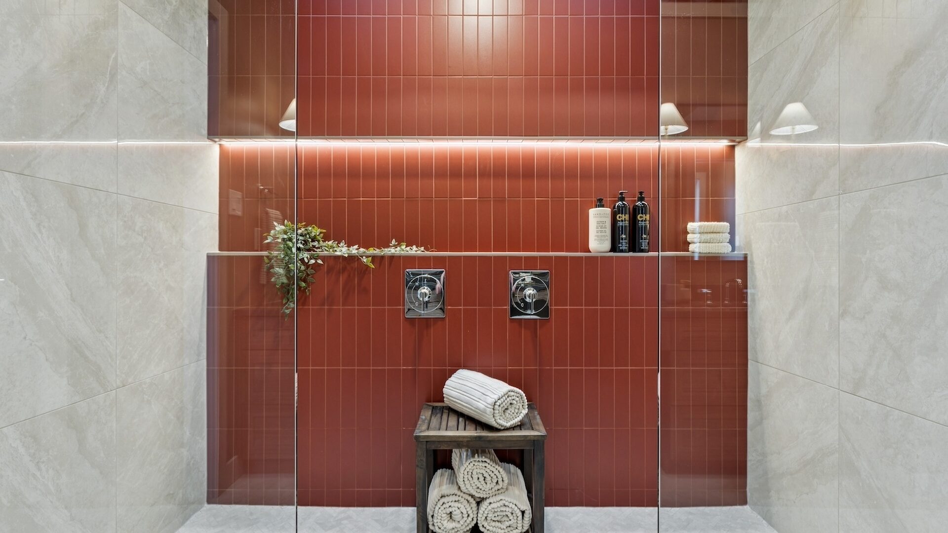 12 08 2025 Stride 684 Devonia Rd W 53