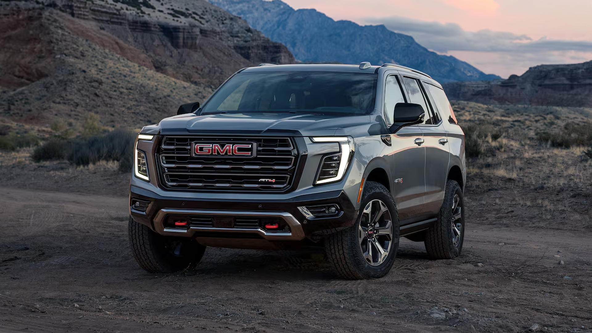 My26 yukon mov safety gallery exterior3 2500x1248 26 PGYK100918