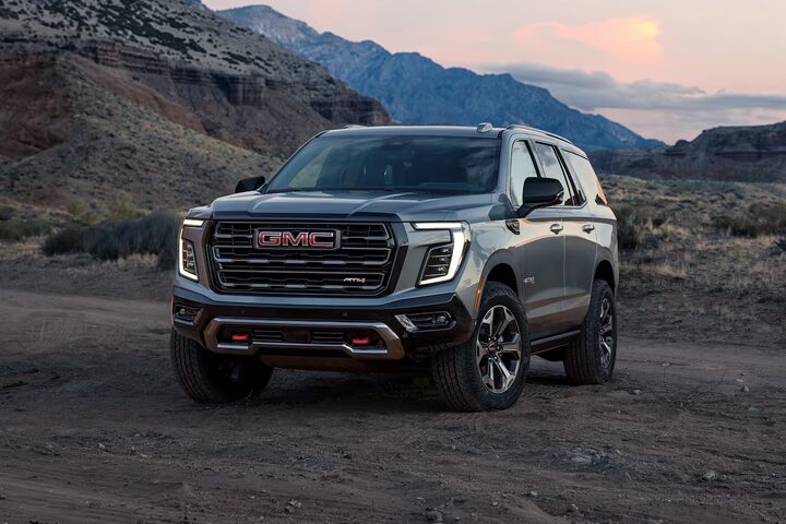 My26 yukon mov safety gallery exterior3 2500x1248 26 PGYK100918